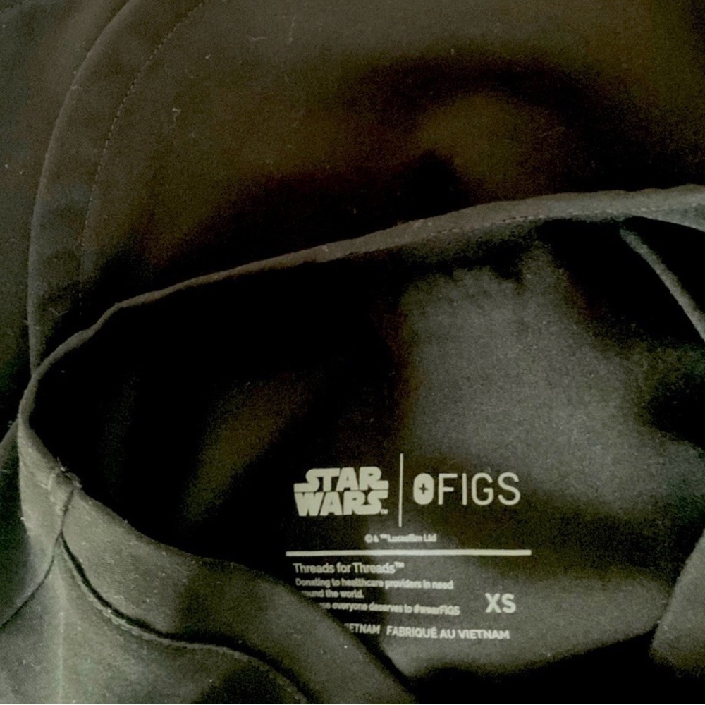 Figs STAR WARS DARTH VADER limited Edition scrub set - Picture 6 of 12